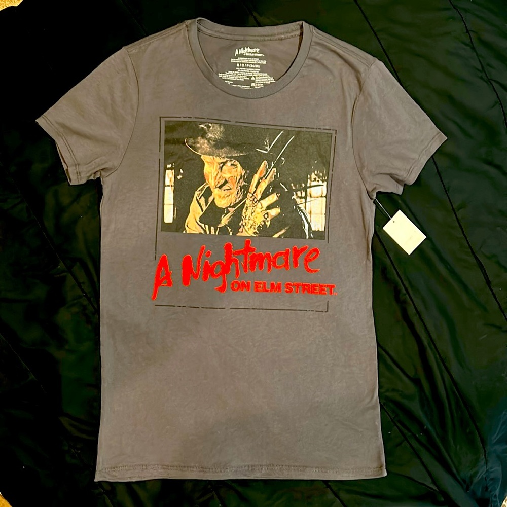 A Nightmare on Elm Street - Gray Freddy Tee Shirt NWT | size Small